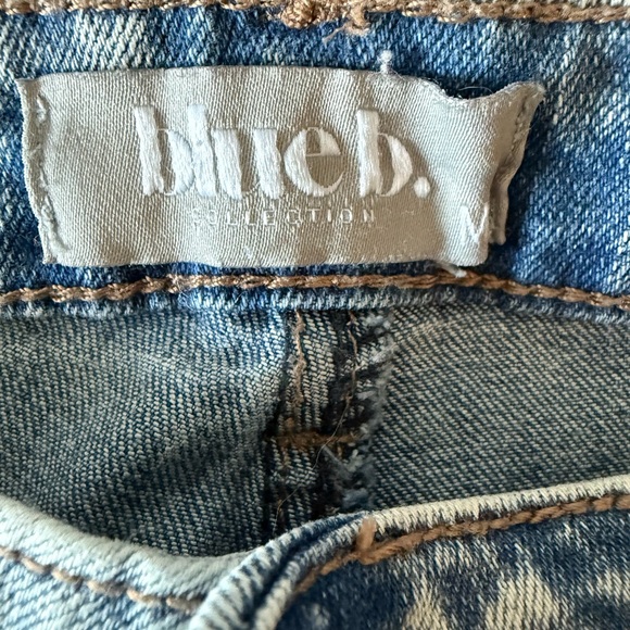 Flare Rhinestone Jeans - Picture 3 of 3